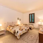 Casa Del Priore * Usigliano