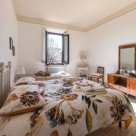 Casa Del Priore Holiday home Usigliano