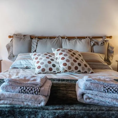 Casa Del Priore Holiday home Usigliano